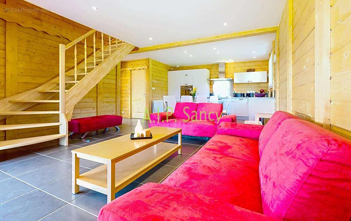 Maison à CHAMBON-SUR-LAC