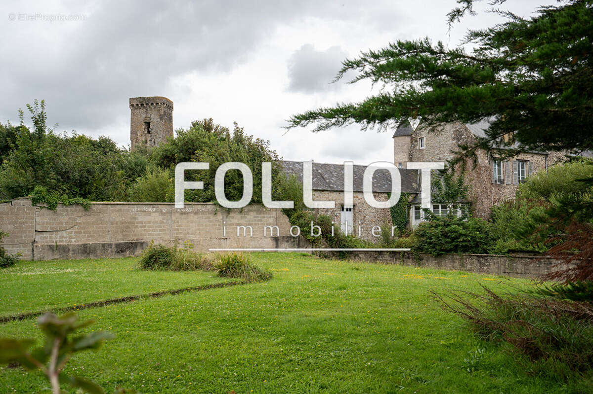 Maison à LA HAYE-DU-PUITS