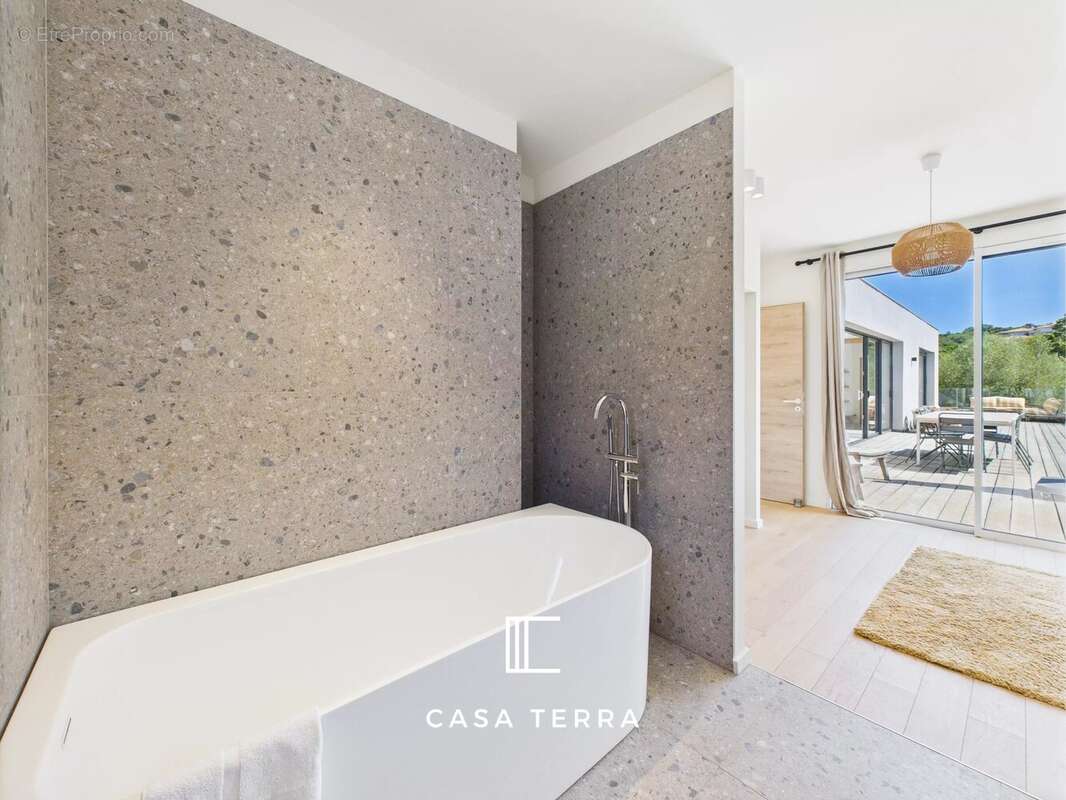 GABRIELLA – Villa contemporaine avec piscine / Arasu - photo 13