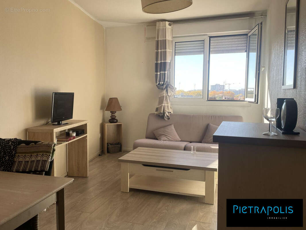 Salon - Appartement à LYON-7E