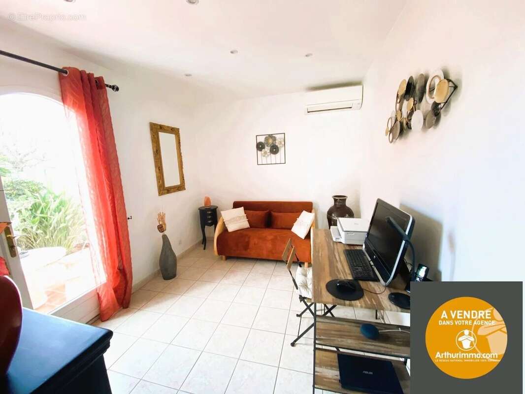 Maison à BORMES-LES-MIMOSAS