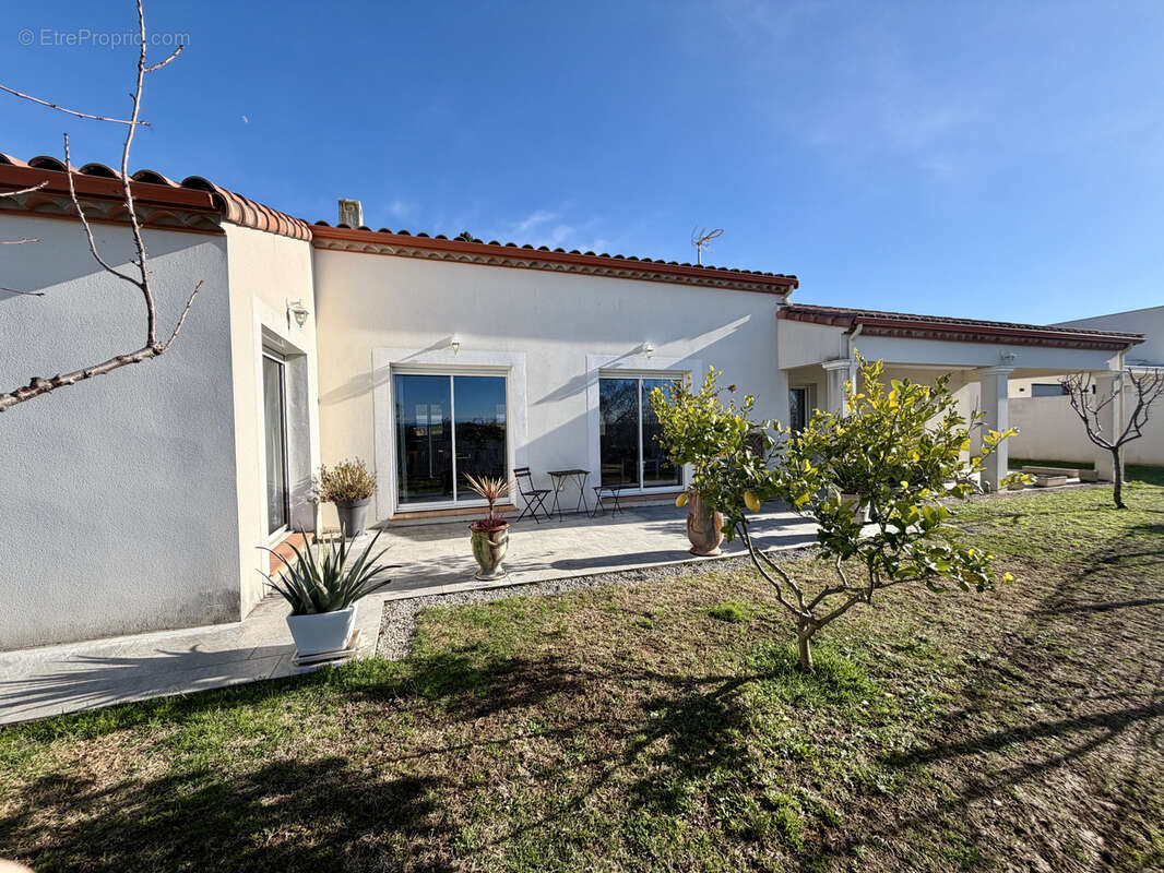 Maison à GALLARGUES-LE-MONTUEUX