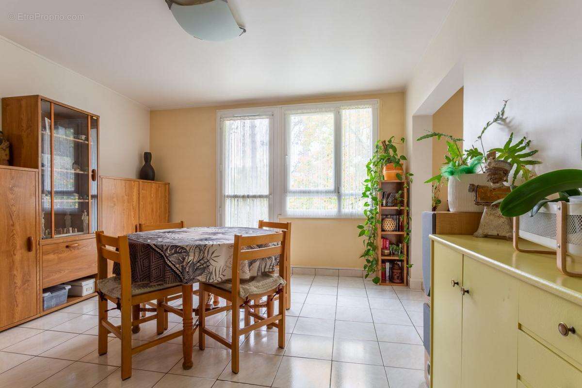 Appartement à CROSNE