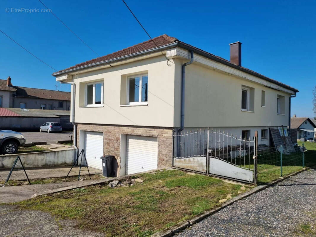 Maison à AVRICOURT