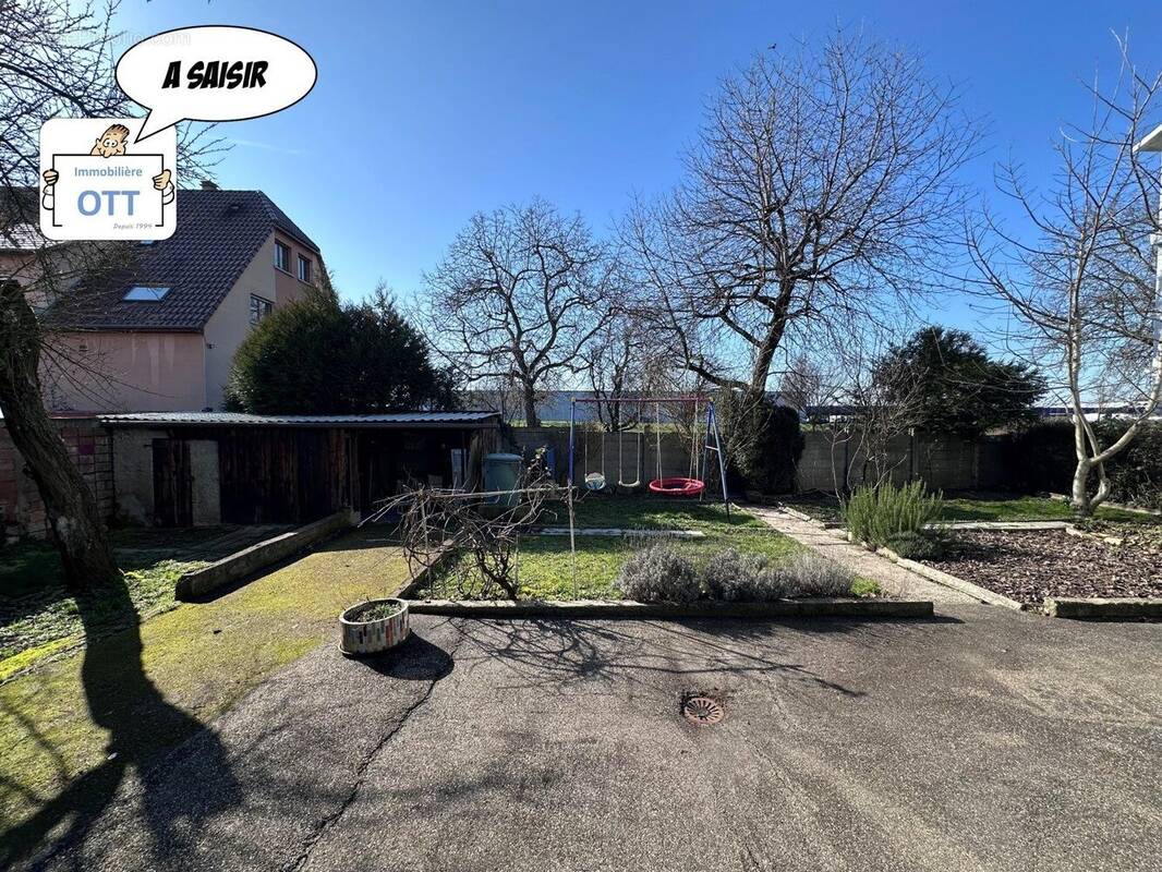 Vue du jardin exposition Sud/Ouest - Maison à SOUFFELWEYERSHEIM