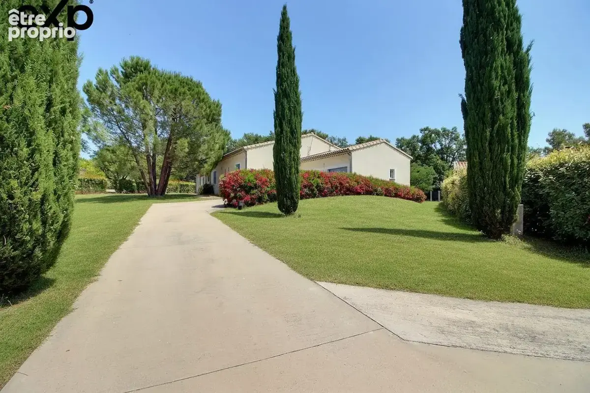 Maison 7 pièces 210 m² à vendre à L'isle-Sur-La-Sorgue (84800) - photo 6