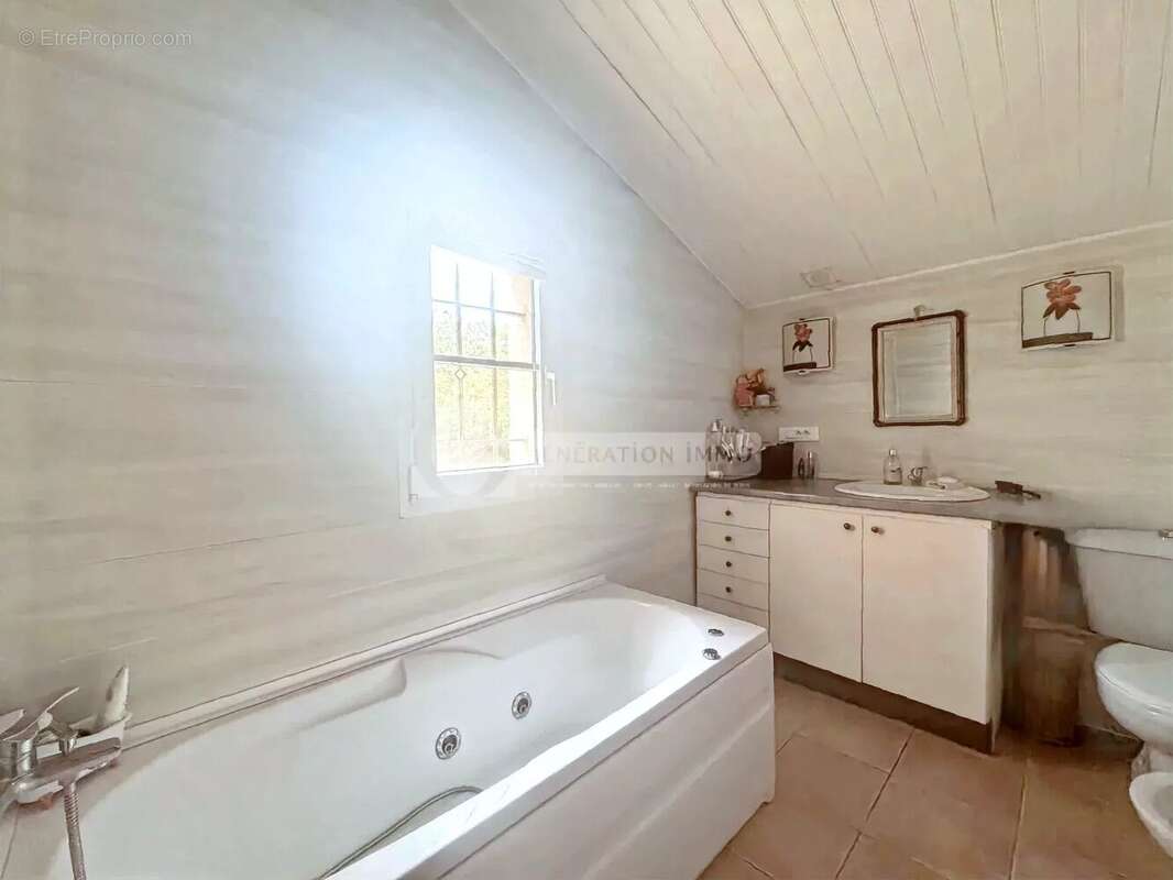 Maison à SAINT-MARTIN-DE-CRAU