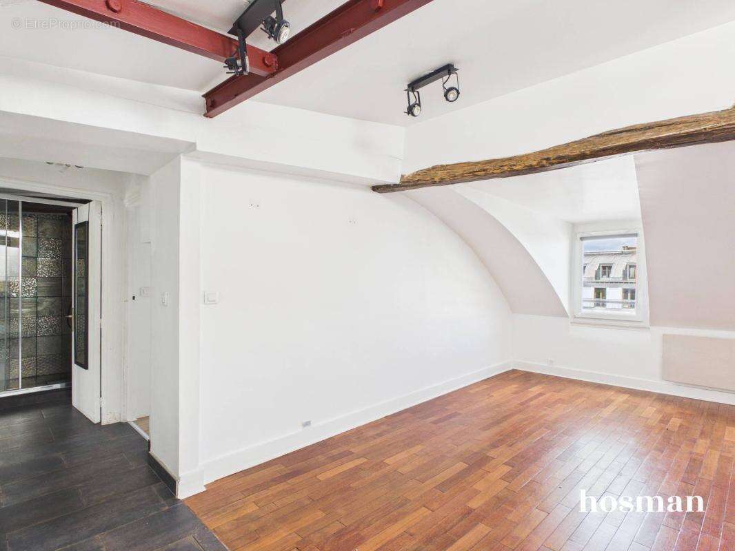 Appartement à PARIS-2E