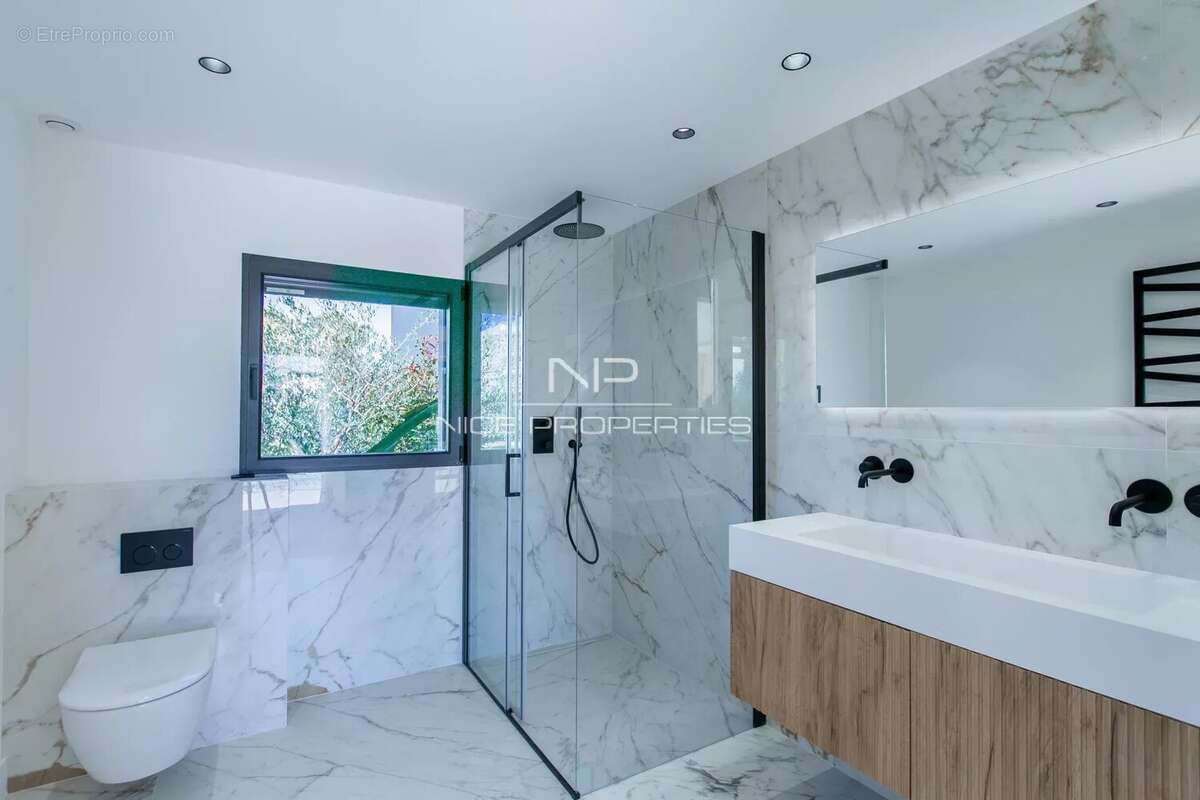 Maison à MOUANS-SARTOUX