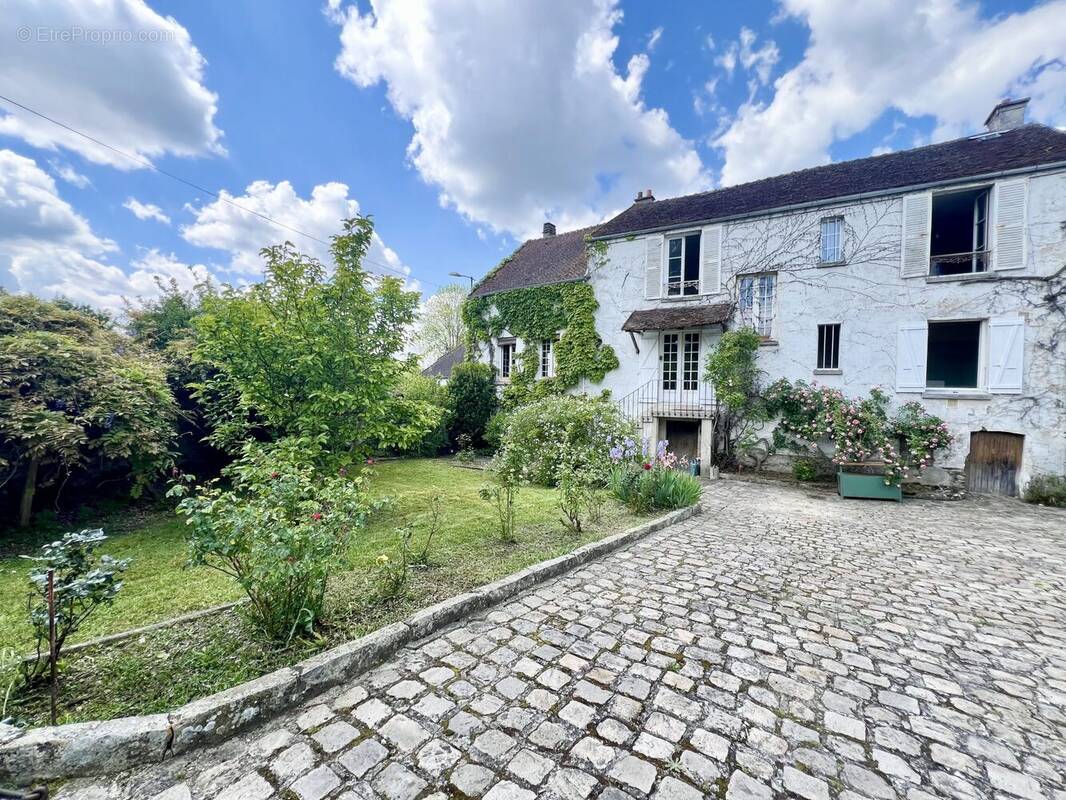 Maison à CONCHES-SUR-GONDOIRE