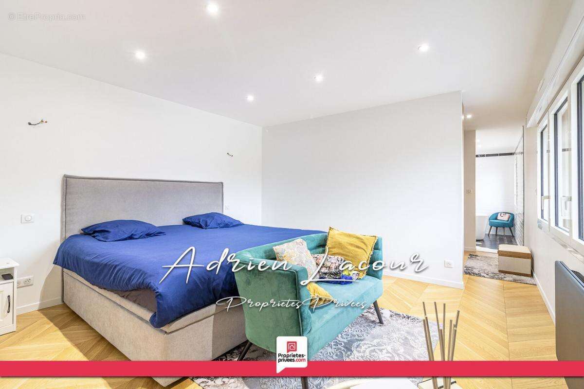 Maison à DUN-LE-POELIER