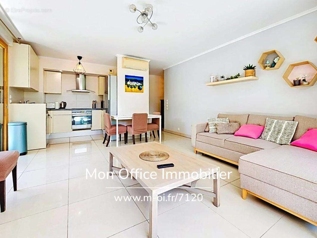 Référence : 7120-les - appartement t3 grand jardin proche centre & plages à cavalaire sur mer - photo 10