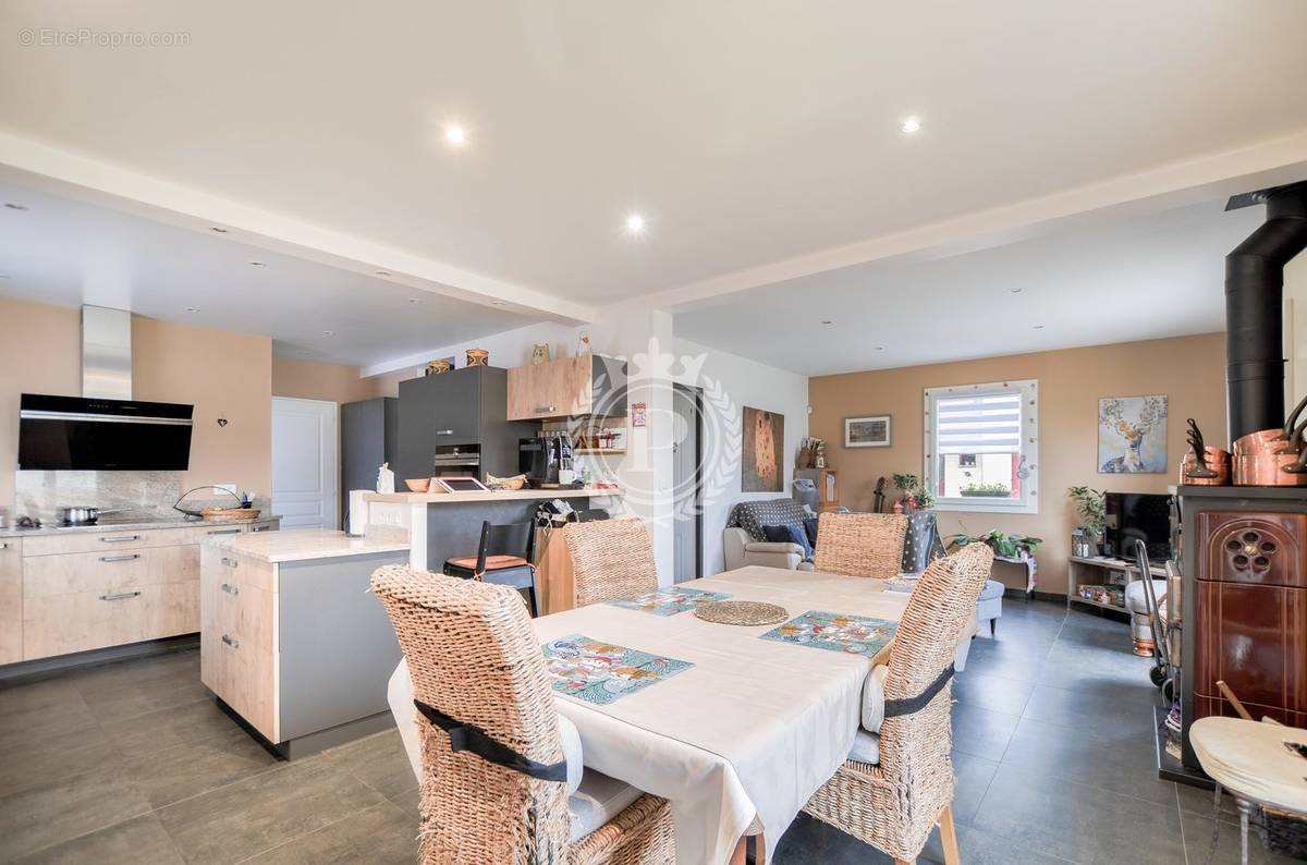 Maison à SAINT-PRIX