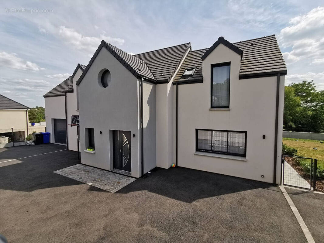 Maison à SAINT-MARTIN-DE-NIGELLES