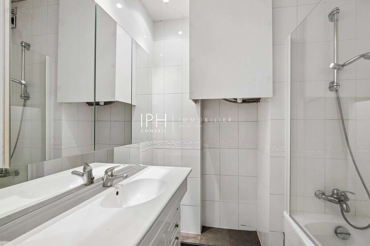 Appartement à NEUILLY-SUR-SEINE