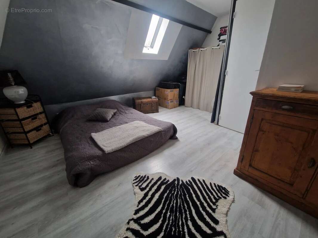 Maison à COURBEPINE