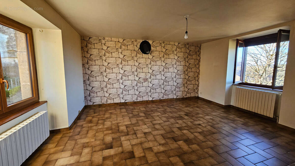 Maison à PIERREFICHE