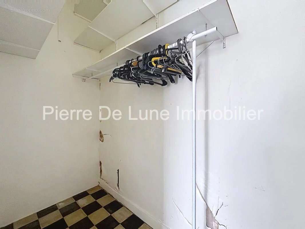 Lyon 1er – Appartement de caractère à réinventer  Charme de l'ancien, dressing, cave & grenier - photo 20