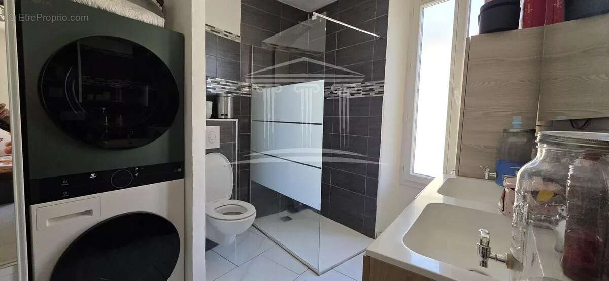 Appartement à VIOLES