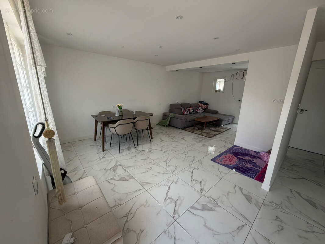 Vend maison T4 de 89,79m2 avec garage et jardin à Béziers - photo 3