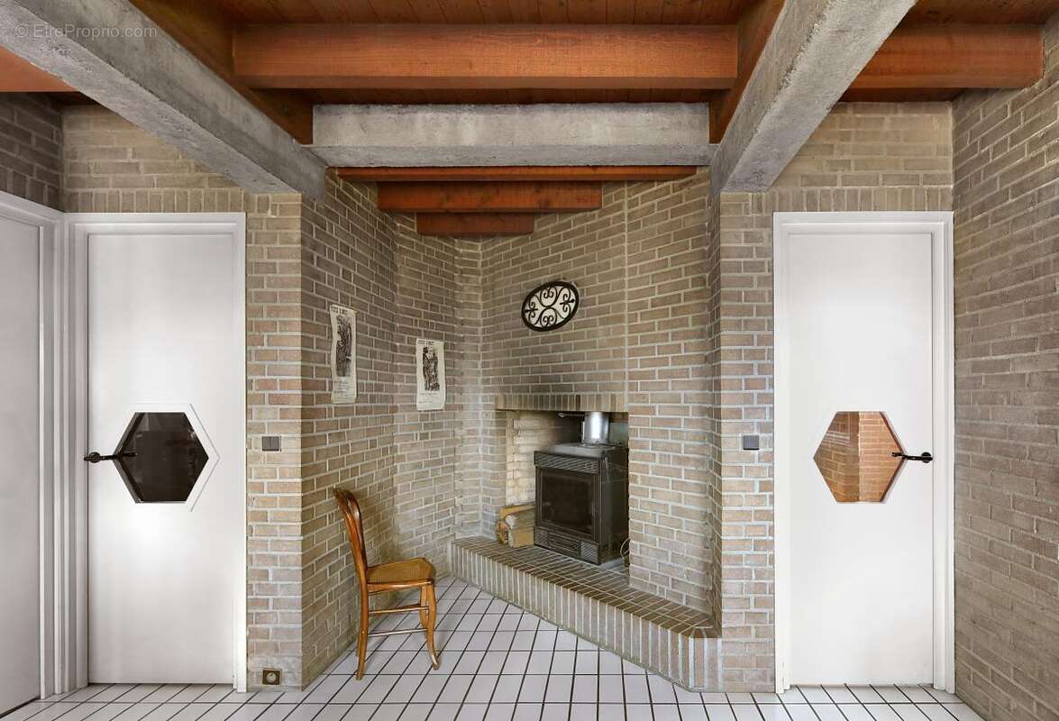 Maison 277 m² à Menthon-Saint-Bernard  - photo 8