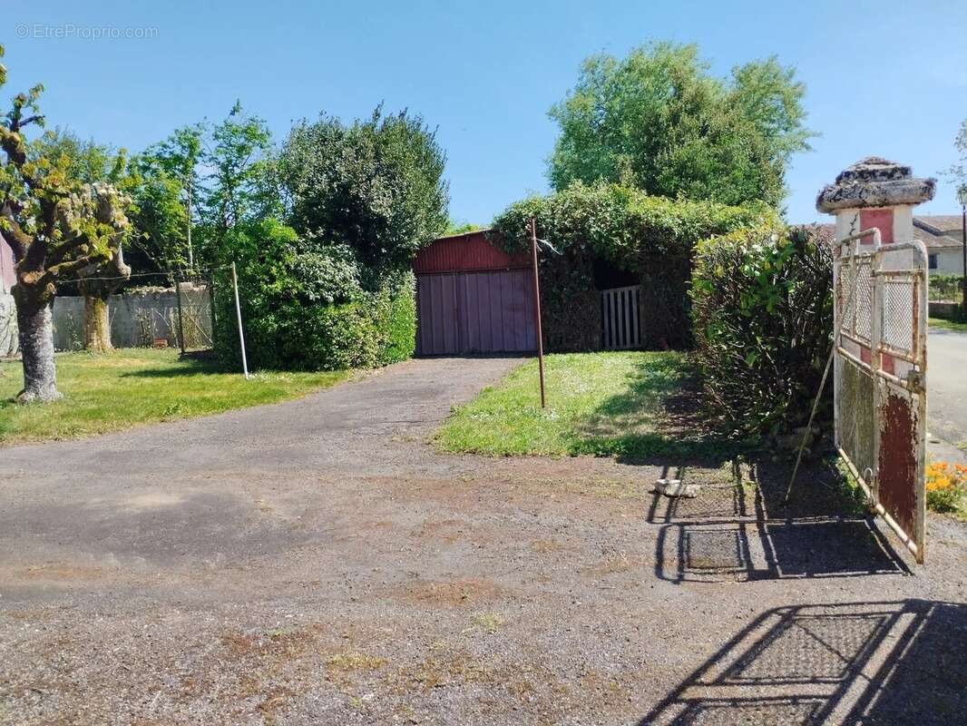 Maison à PAIZAY-NAUDOUIN-EMBOURIE