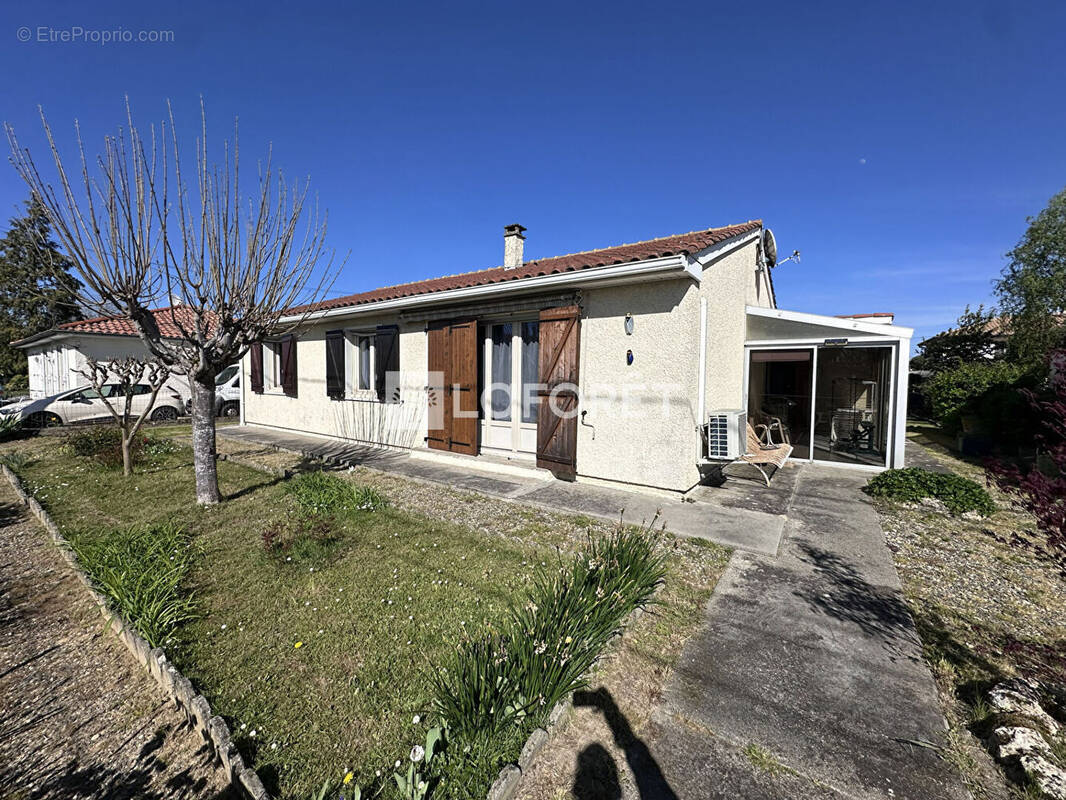 Maison à MONTECH