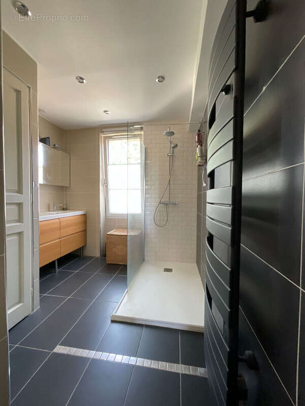 Exclusivité ** maurecourt ** corp de ferme en parfait état général ** - photo 12