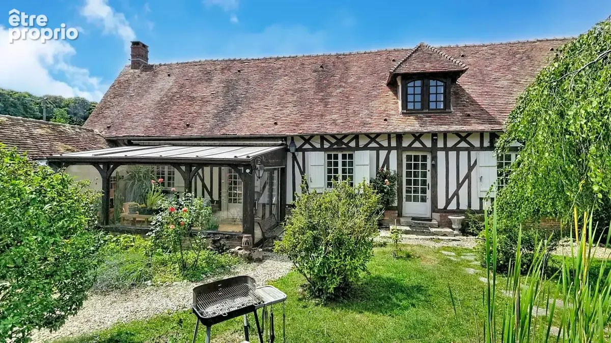 À proximité de Gisors  - propriété avec deux maisons - 5 chambres - piscine chauffée - photo 2