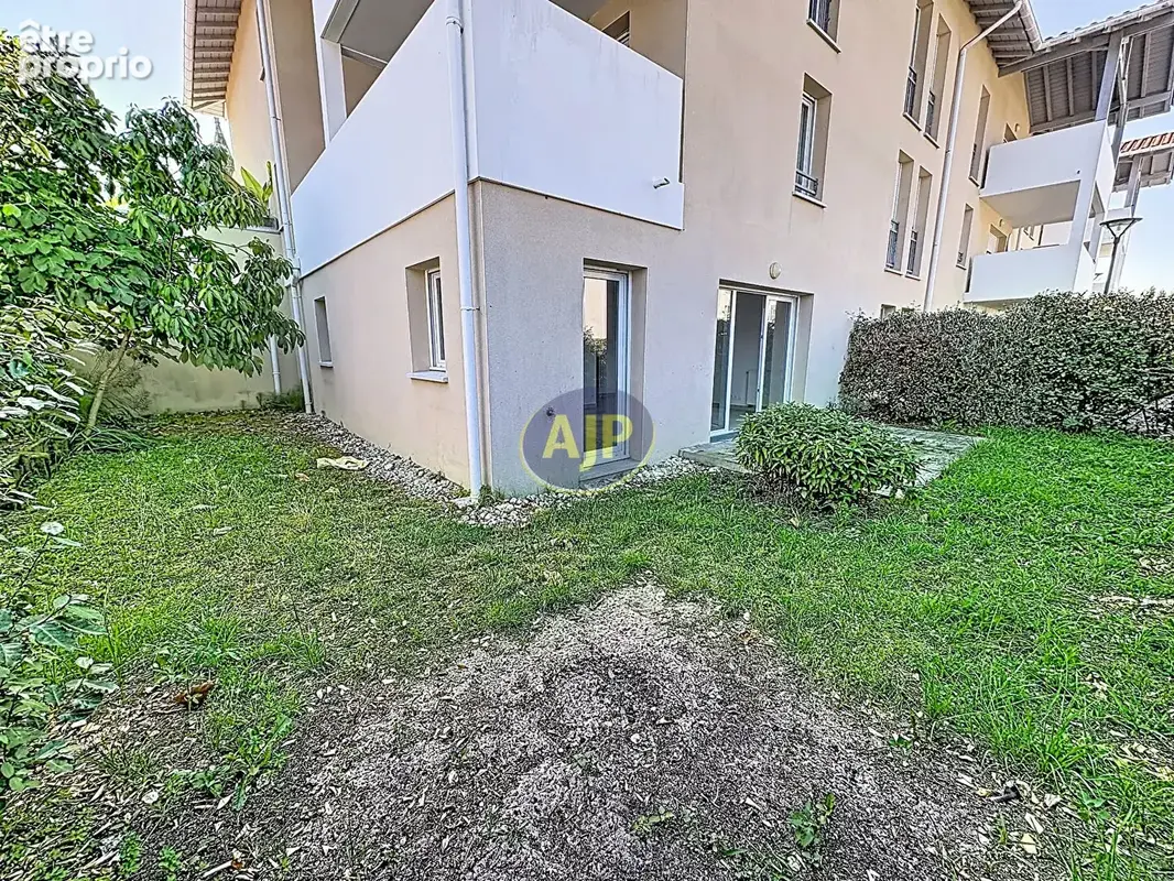 Appartement T4 avec terrasse et jardin - photo 11