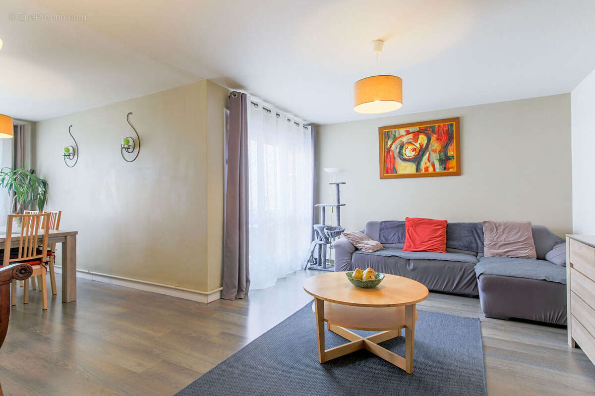 Appartement à BEYNES
