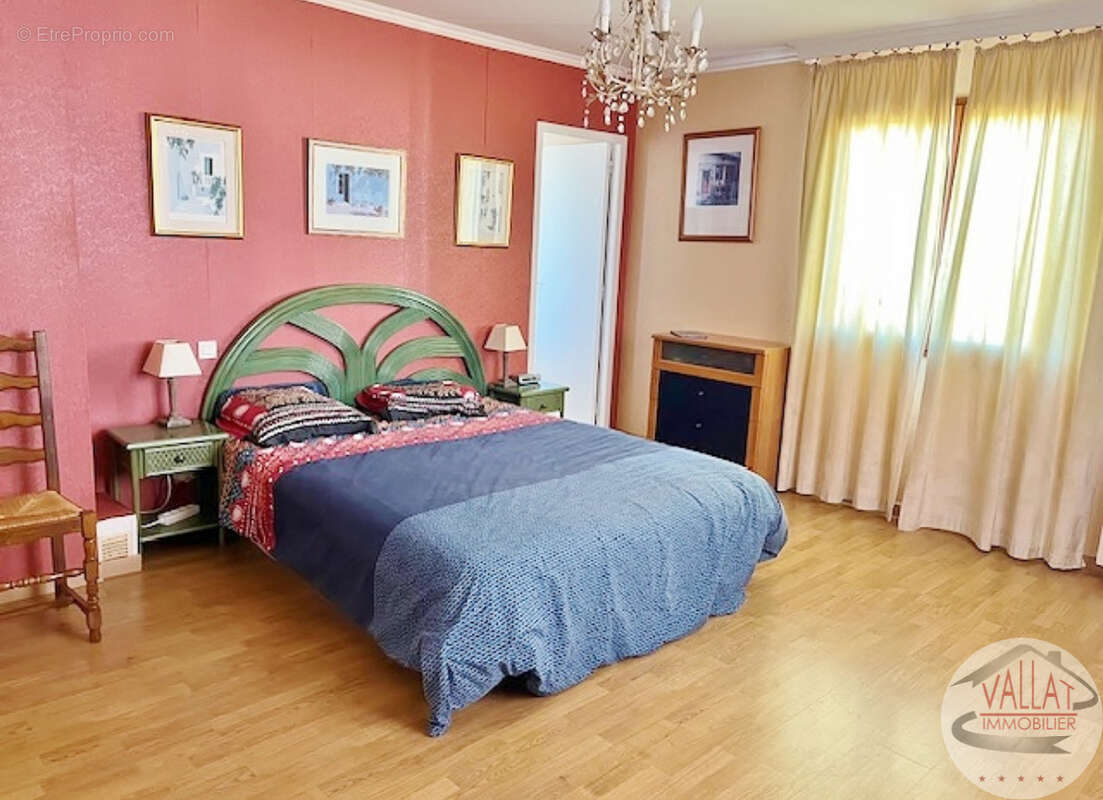 Villa T4 avec piscine dans quartier pavillonnaire agréable ! - photo 10
