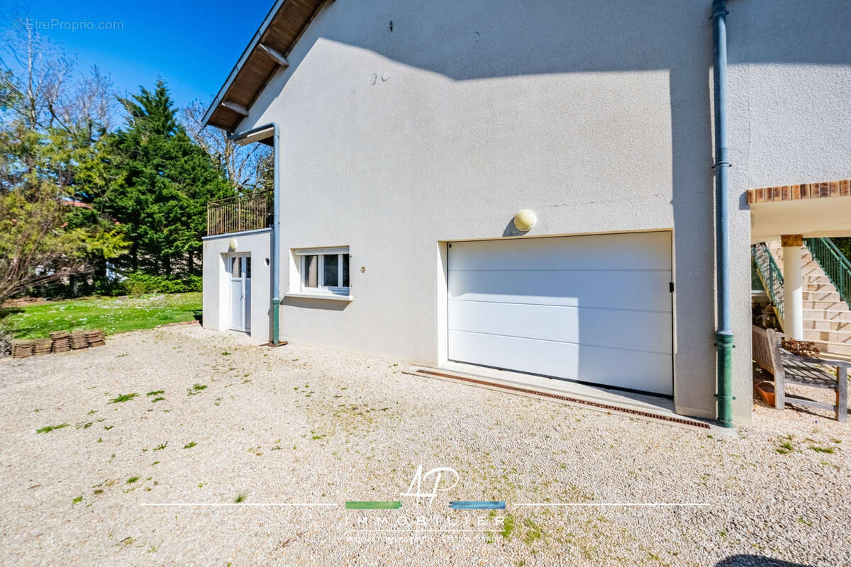 Maison familiale 147 m2   Terrain 985 m2 avec piscine   Clénay (21490) - photo 16