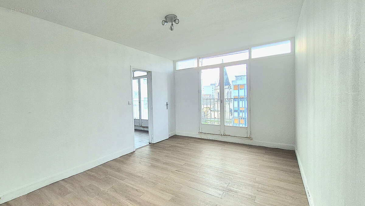 Appartement à COLOMBES