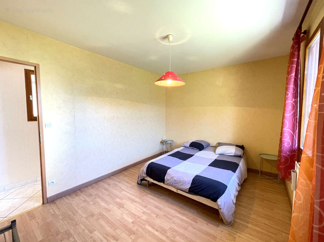 Maison à BELIN-BELIET