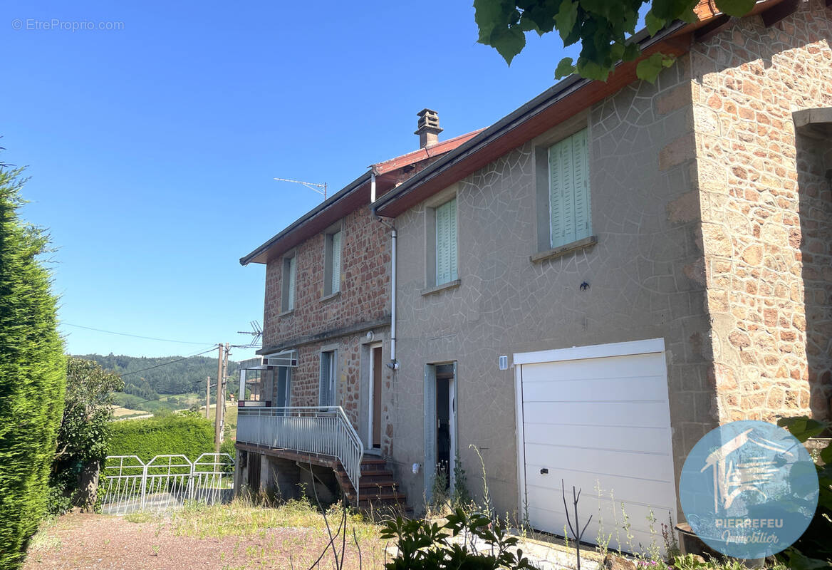 Maison à COURS-LA-VILLE