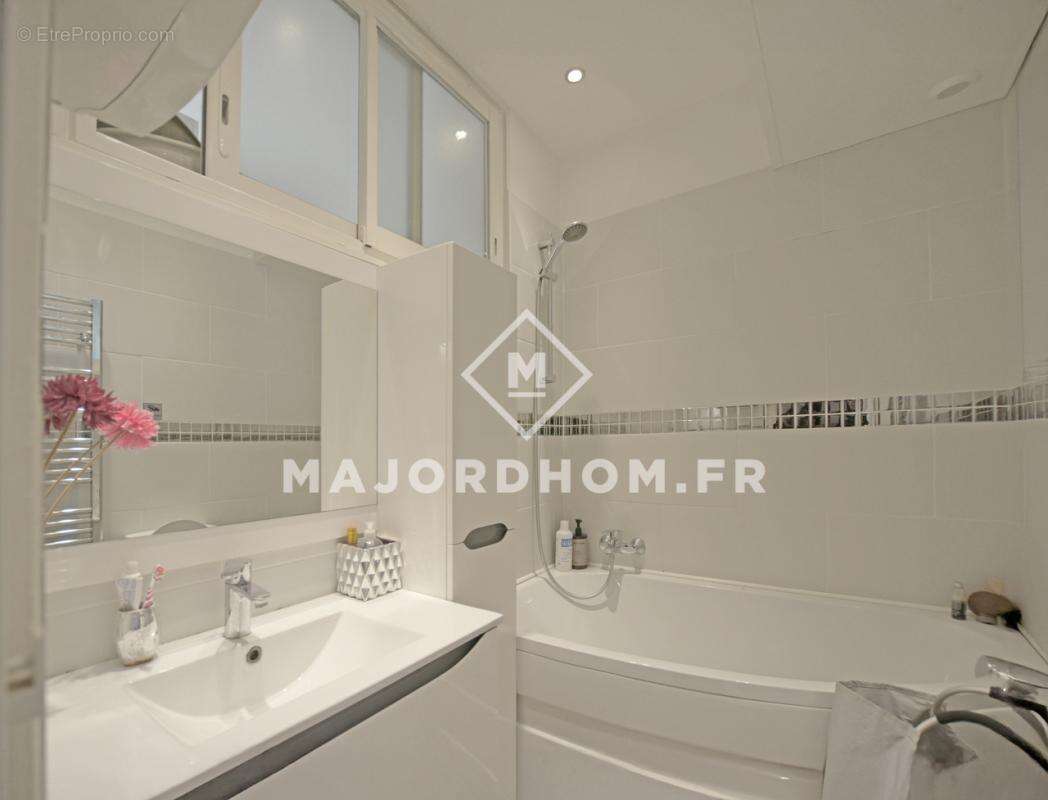 Appartement à MARSEILLE-5E