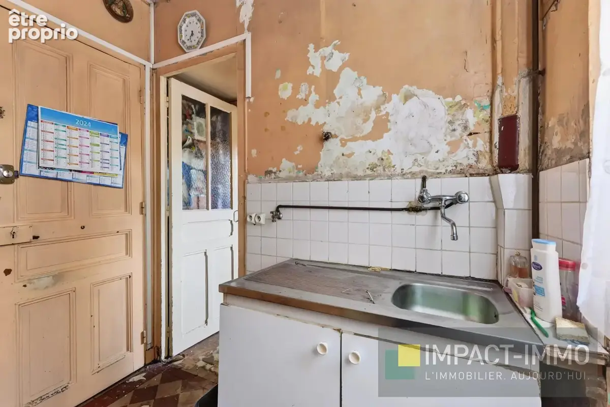 Loge de gardien à rénover avec accès jardin - photo 10