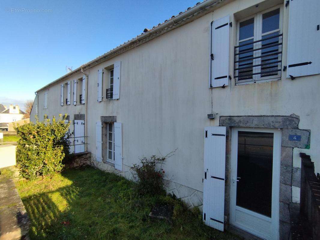 Maison à LEGE