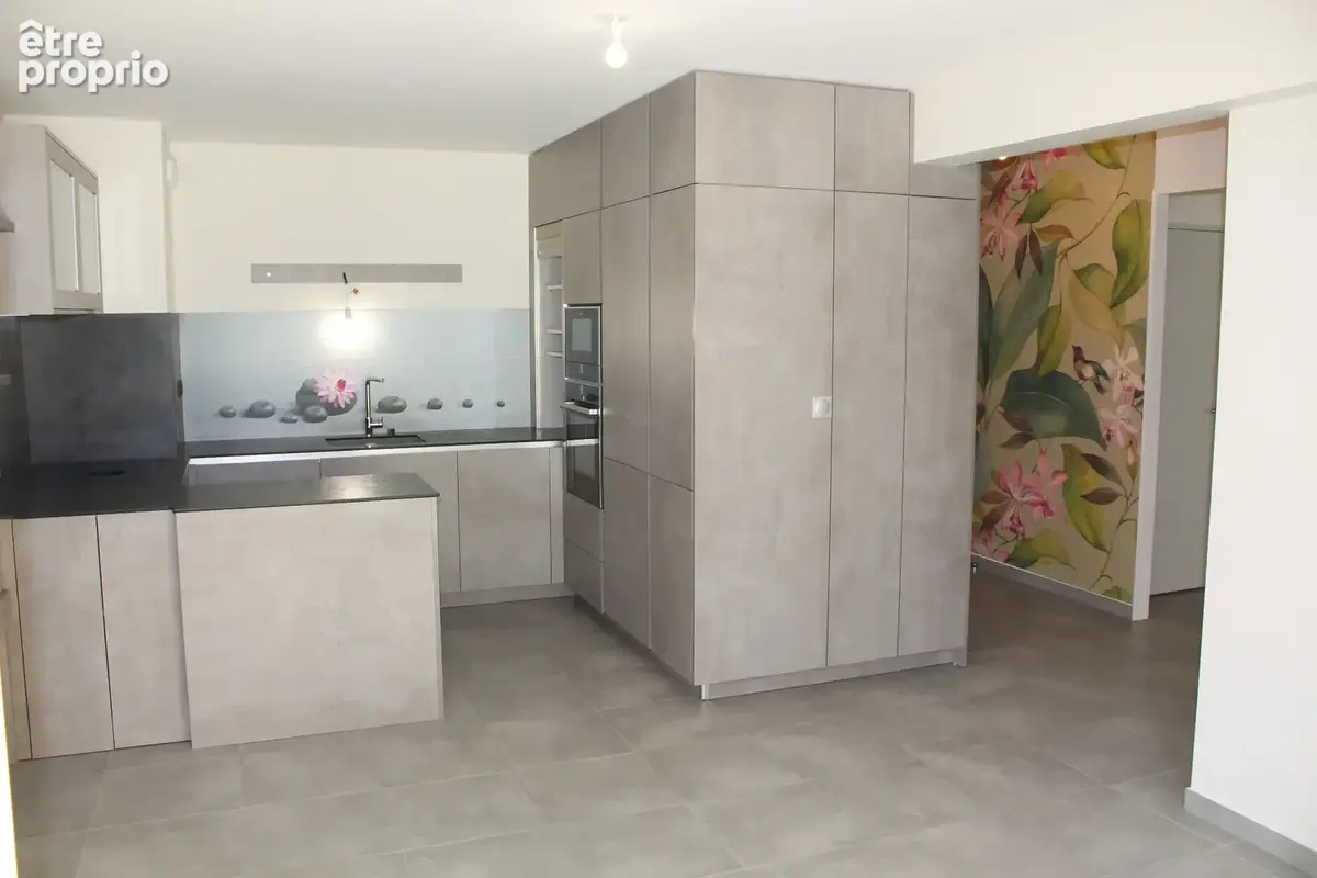 Appartement à vendre 3 pièces CEYZERIAT (01) - photo 2