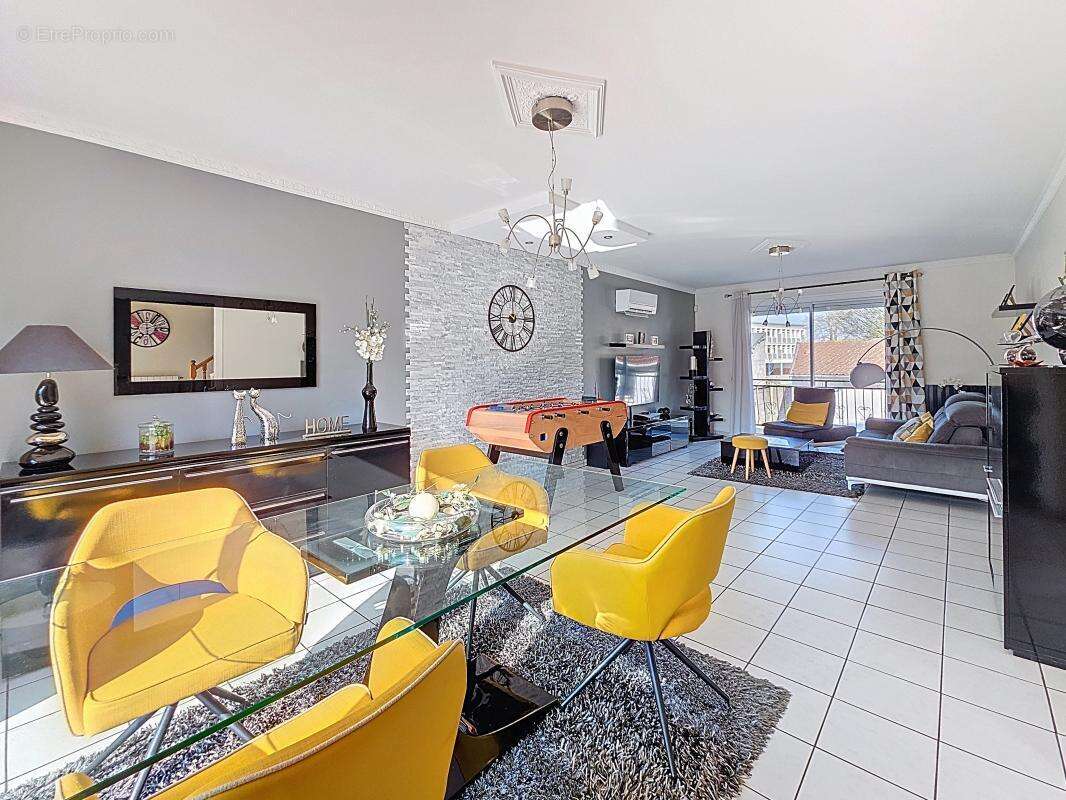 Maison à CHENNEVIERES-SUR-MARNE