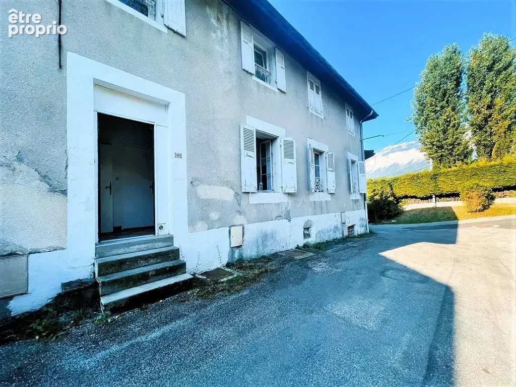 Appartement à SAINT-NAZAIRE-LES-EYMES