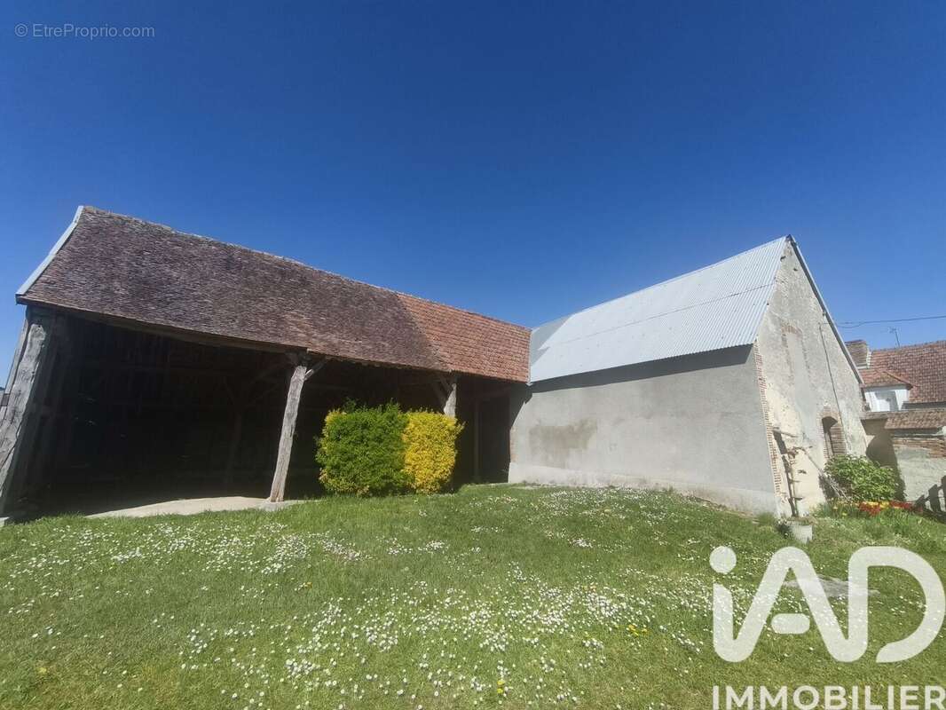 Photo 2 - Maison à GRANGES-SUR-AUBE