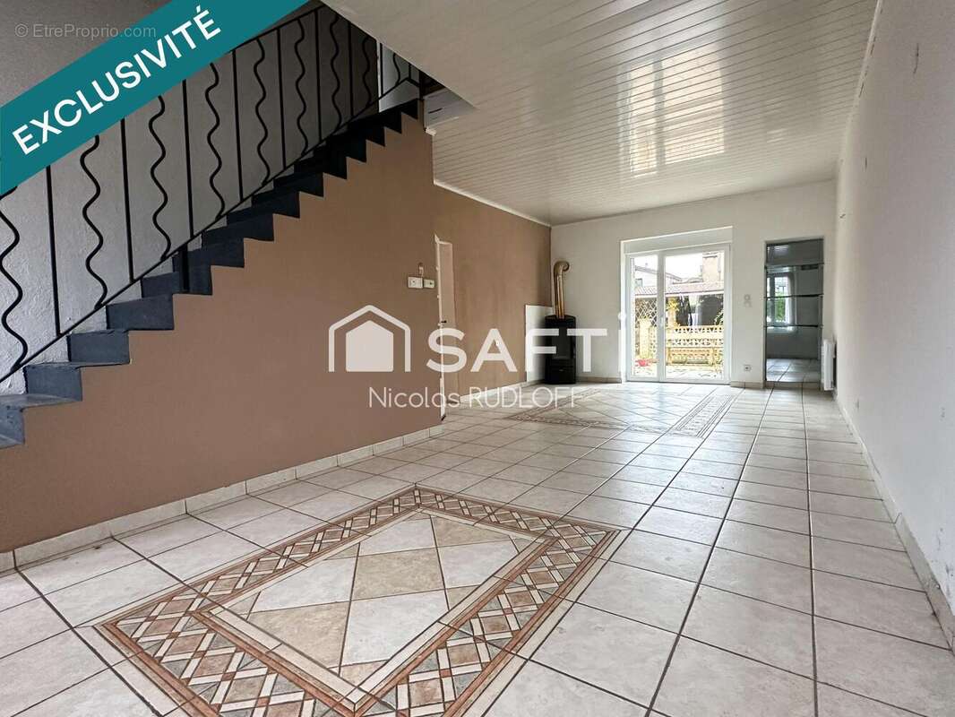 Photo 2 - Maison à CRUSNES