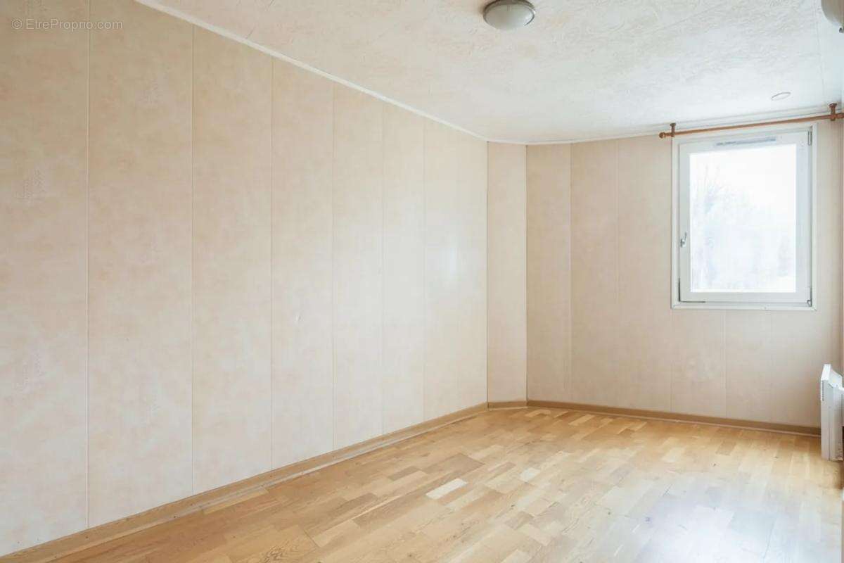 Appartement à AUBERVILLIERS