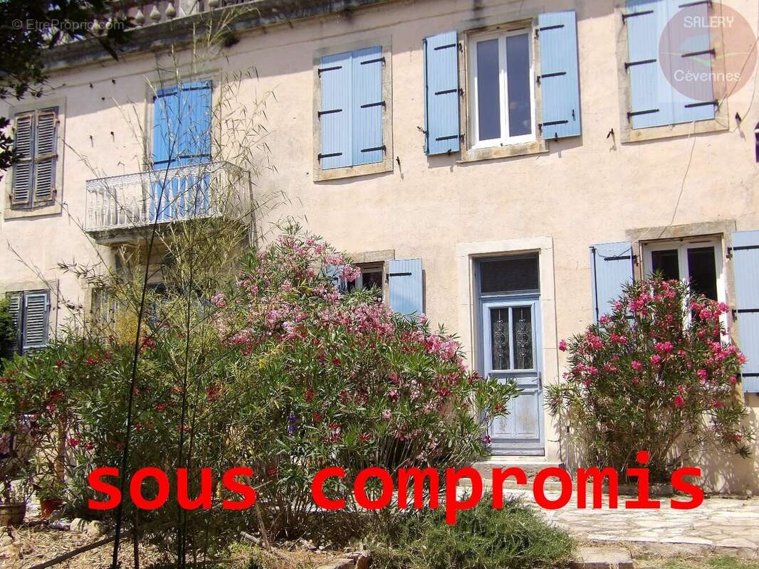 Maison à VEZENOBRES