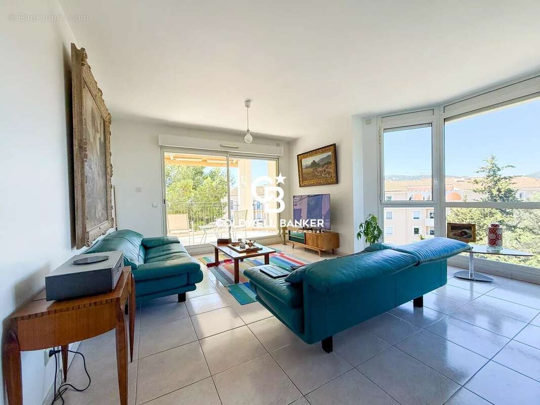 Appartement à HYERES