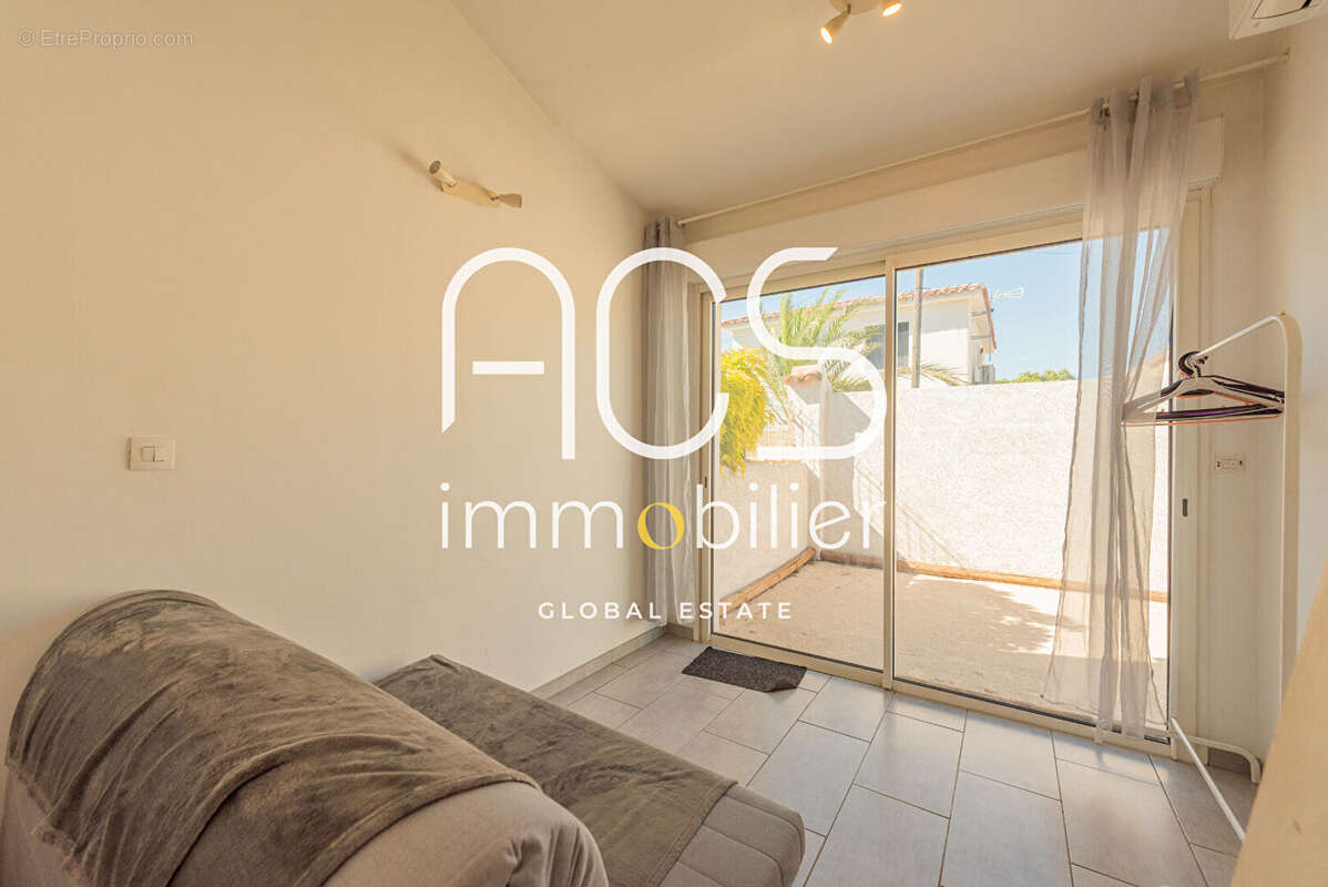 Maison à CHATEAUNEUF-LES-MARTIGUES