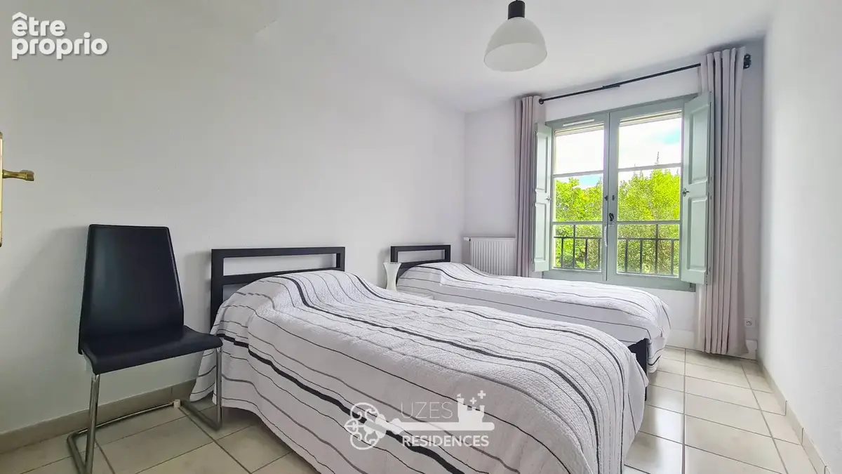 Appartement 3 chambres avec terrasse et vues verdoyantes à Uzès - photo 13