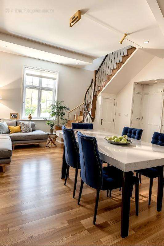 Maison à CHAMPAGNE-LES-MARAIS